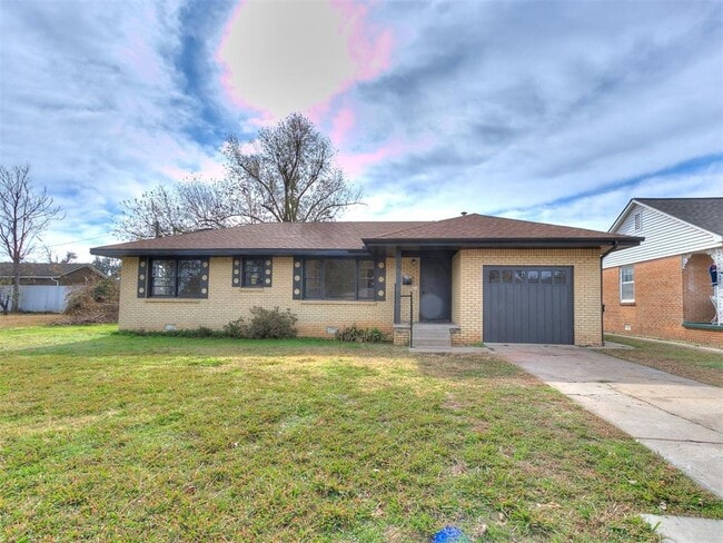 Building Photo - 512 SW 49th St