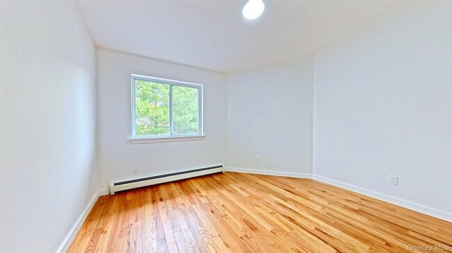 Building Photo - 262 Tamerisk Ln