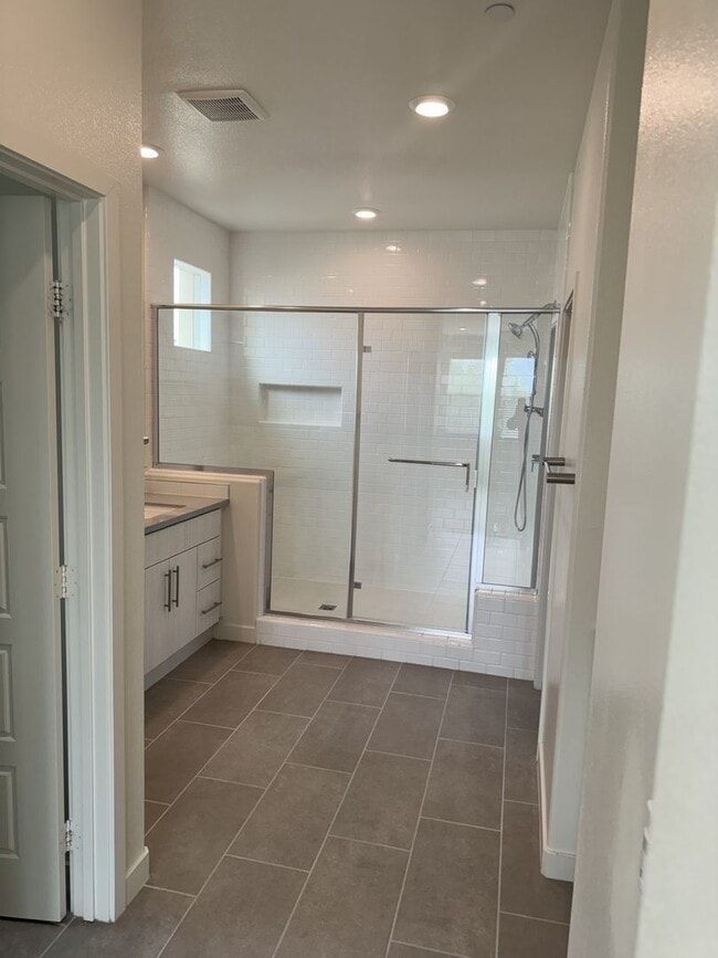 Building Photo - 233 Radial