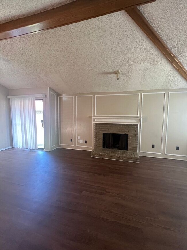 Building Photo - 11821 Garden Terrace Dr