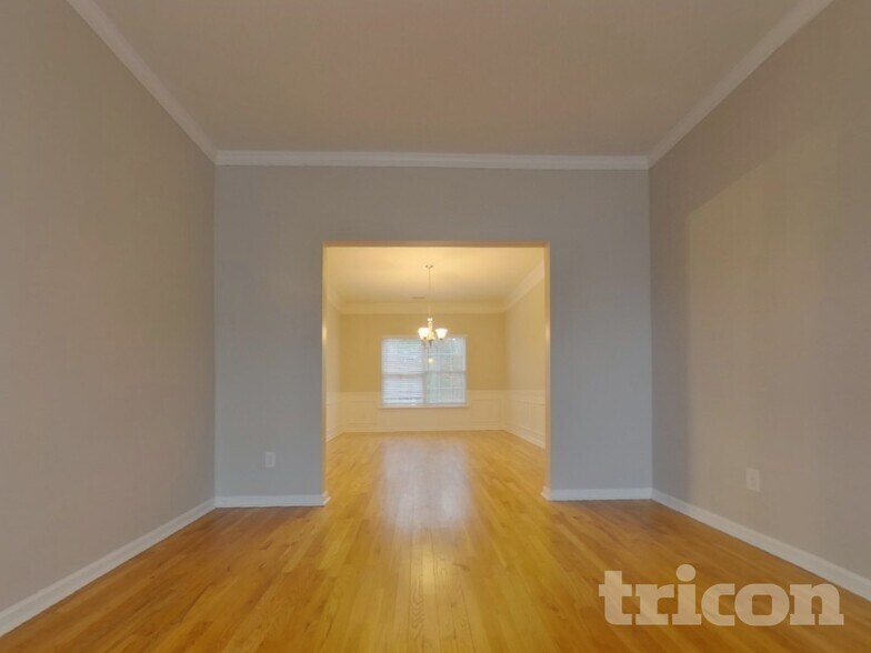 Building Photo - 1121 Corkscrew Way