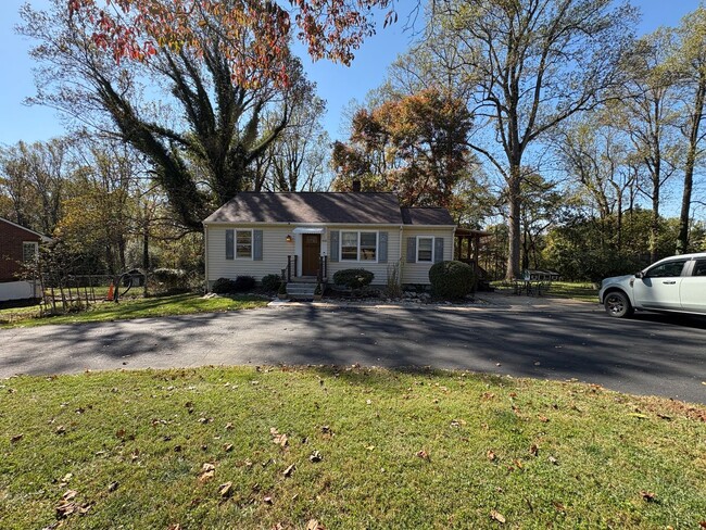 Primary Photo - Beautiful home with lots of custom touches...