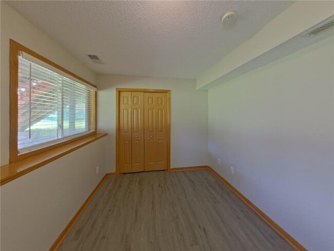 Building Photo - 2094 French Trace Ave
