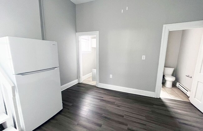 Building Photo - 2829 Glendora Ave