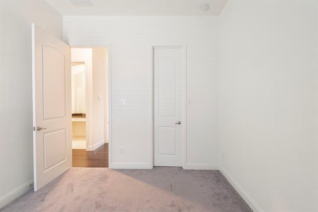 Building Photo - 861 Field Crossing