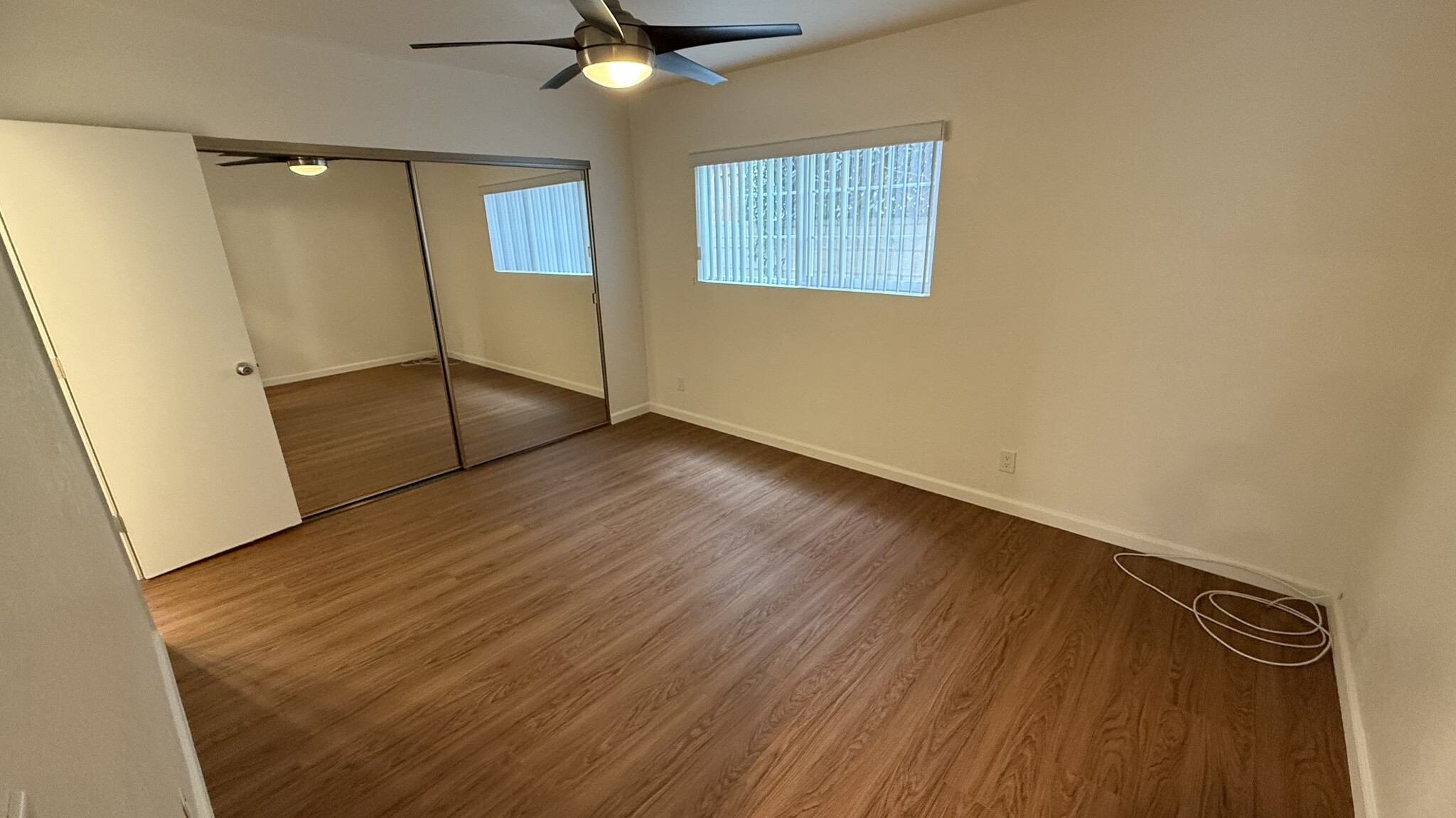 Primary Bedroom - 913 Marine St