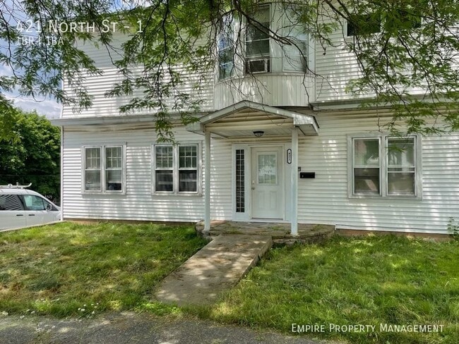Primary Photo - 421 North St