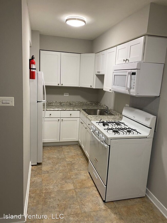 Building Photo - 2251 Burr Oak Ave