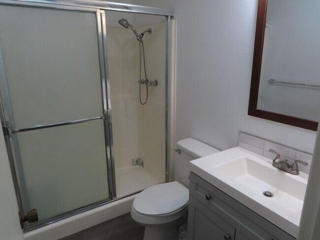 Building Photo - Partially Furnished Two Bedroom Condo in College Area