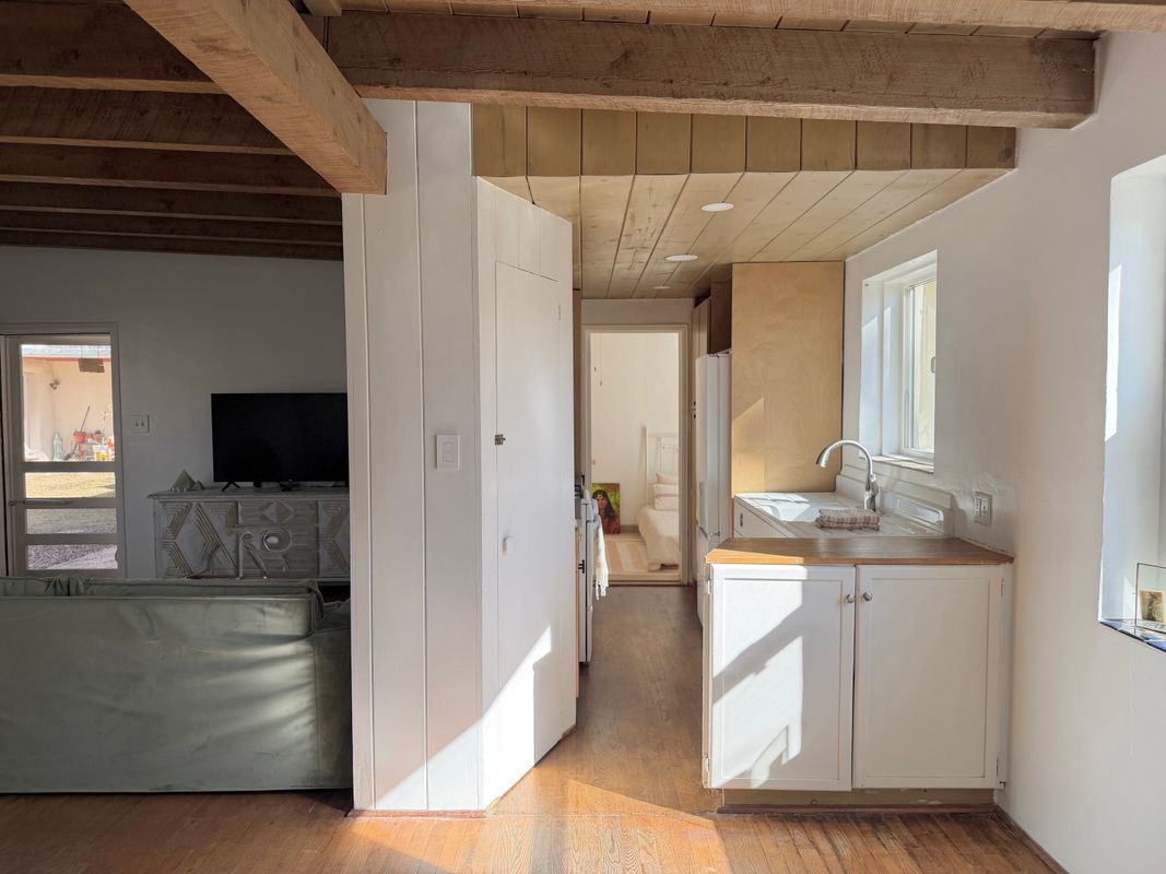 Building Photo - 408 Liebert St