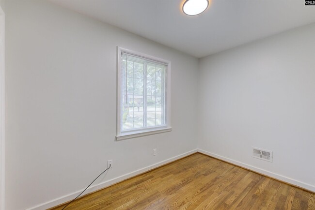 Building Photo - 1612 Bradley Dr