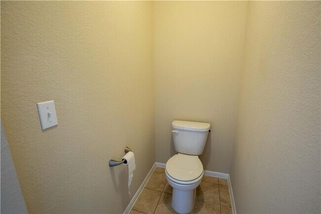 Building Photo - Spacious 4/BR, 2.5/BA Home in Cedar Park –...