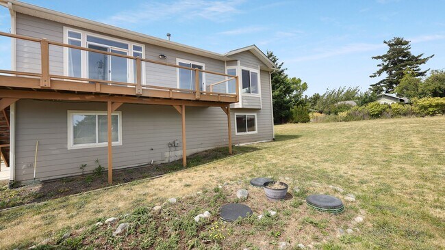 Building Photo - 2 Bed 2 Bath - Penn Cove - Small Dog - Vie...