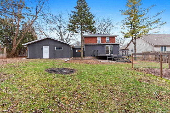 Lovely Back Yard - 1126 Grant St