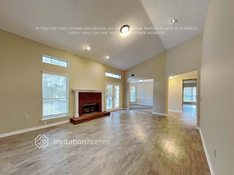 Building Photo - 3508 Tiffany Dr SE