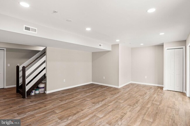 Building Photo - 140 Sage Blvd