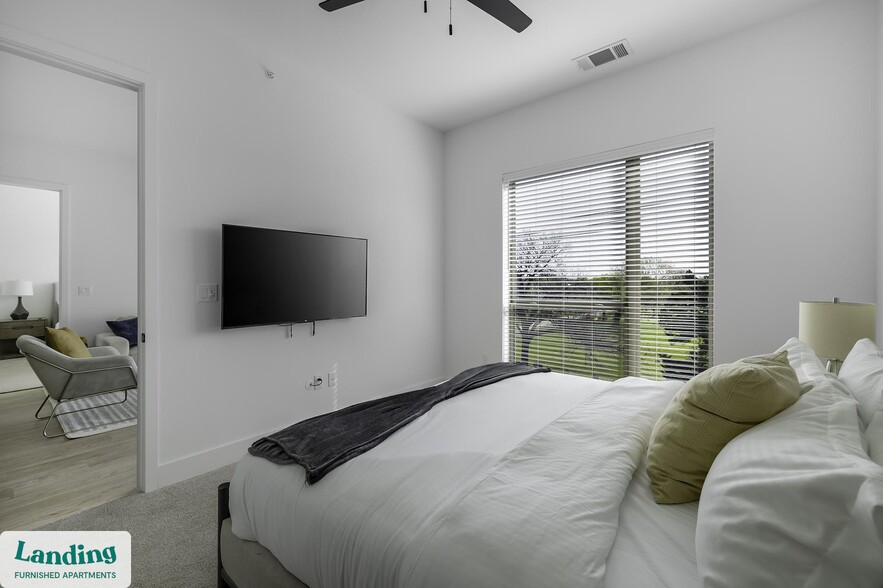 Building Photo - 650 E Sycamore St