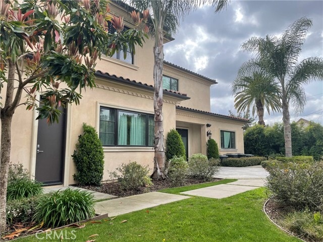 Building Photo - 37 W Longden Ave