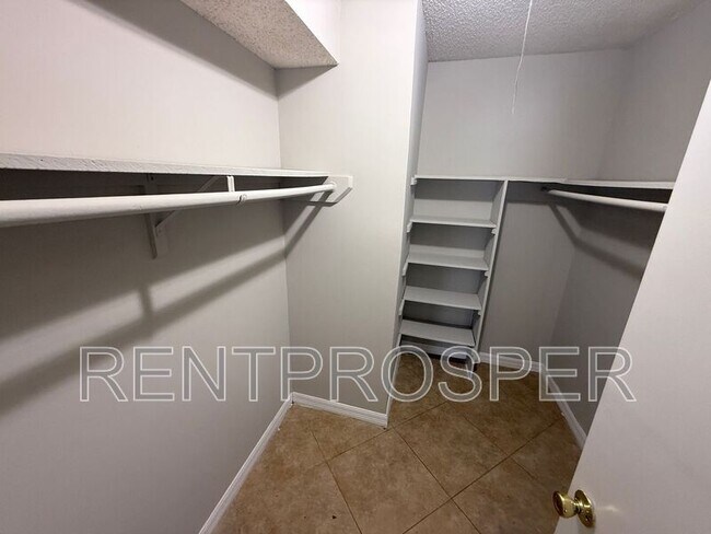 Building Photo - 4151 S Semoran Blvd