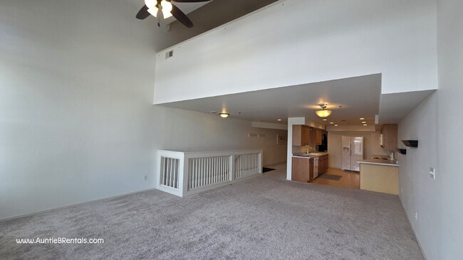Building Photo - 3-Bedroom Upper-Level Condo in Historic Downtown Stillwater