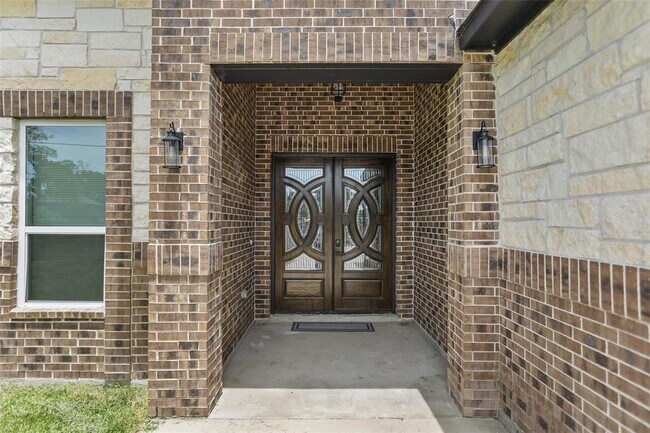 Building Photo - 6019 Shirley Ln
