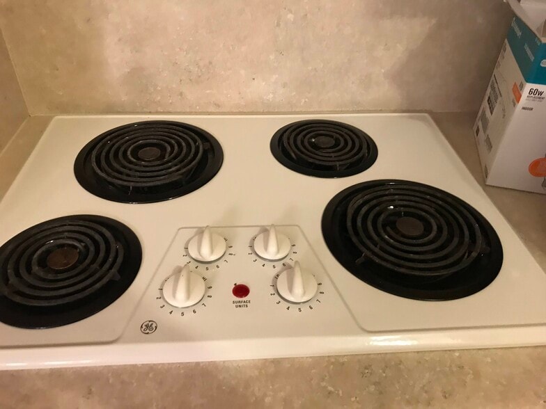 Stove - 200 21st Ave NW