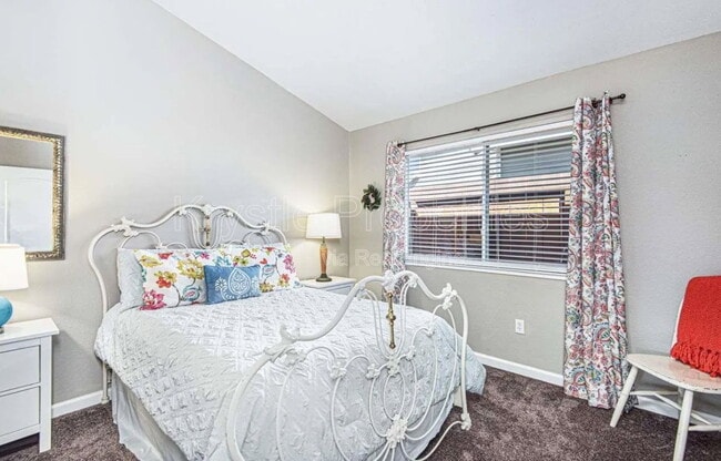 Building Photo - 217 Foulkstone Way