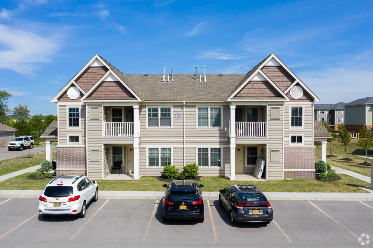 Deer Lakes Apartments Amherst