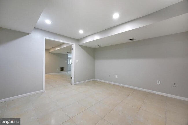 Building Photo - 16729 Queen Anne Rd