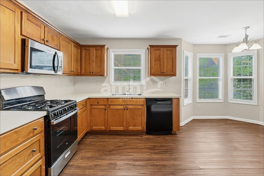Building Photo - 3815 Hawk Tail Dr