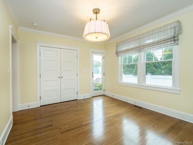 Building Photo - 29 Birch St