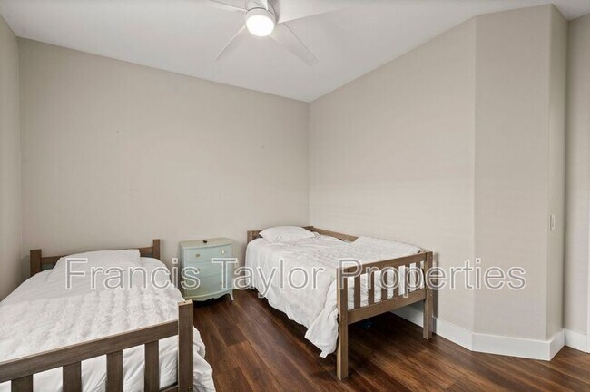 Building Photo - 285 Oak Valley Ln