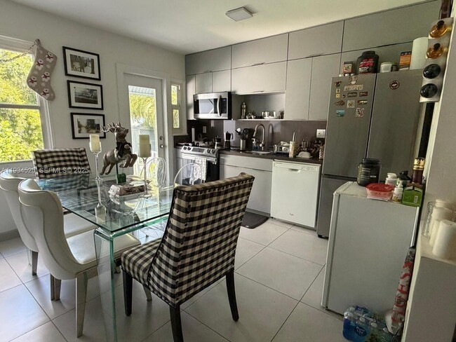 Building Photo - 441 NE 110th Terrace