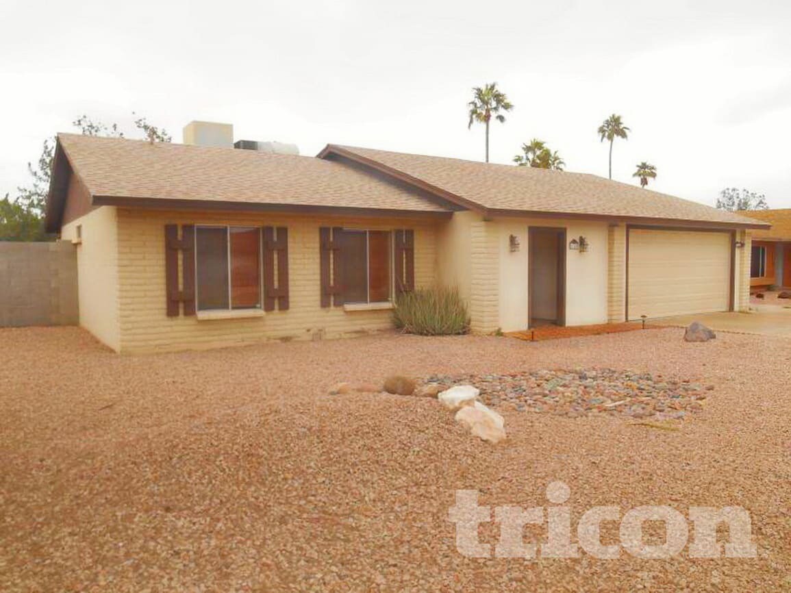 Building Photo - 1128 W Hermosa Dr