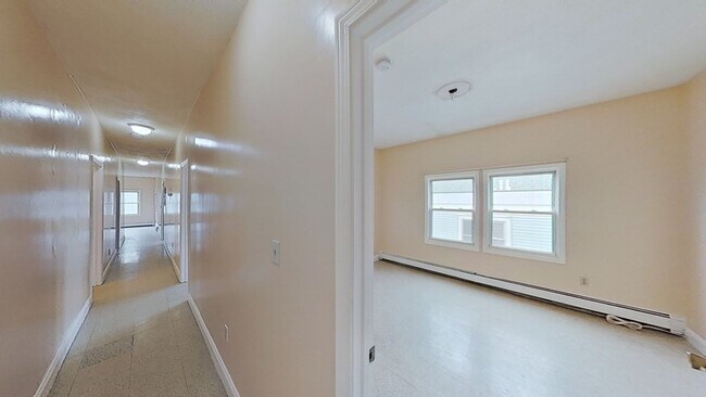 Building Photo - 33 Elmore St