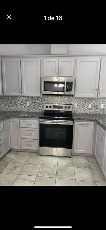 Primary Photo - 1008 E la Cantera Ave