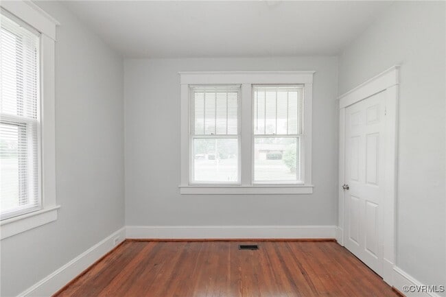 Building Photo - 4201 Hickory Rd