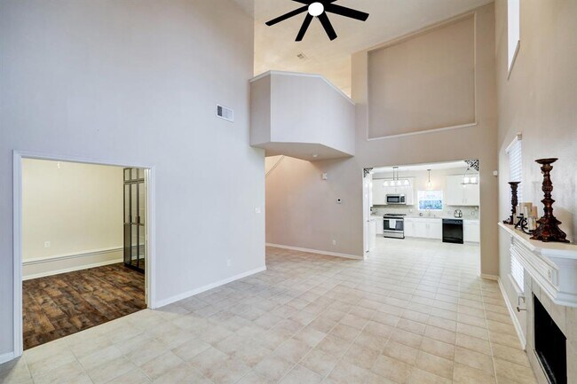 Building Photo - 3719 Wild Oak Dr