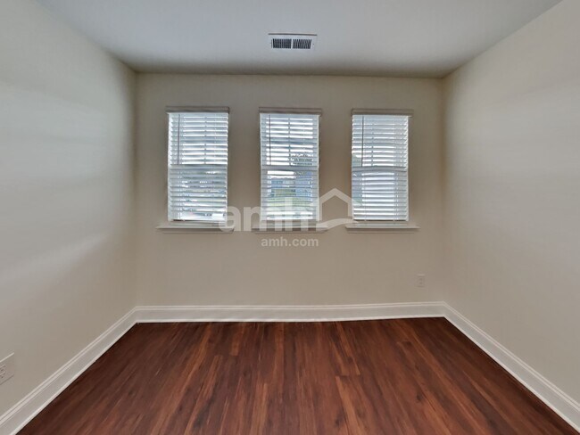 Building Photo - 11126 Hazel Gdns Dr