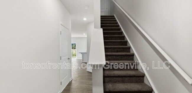 Building Photo - 773 Embark Cir