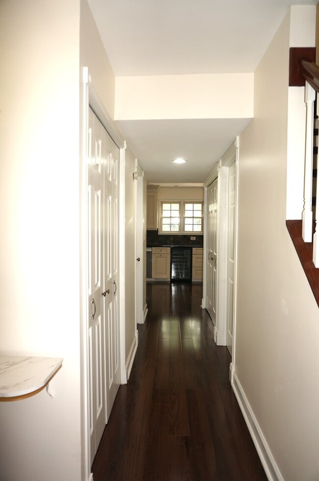 Building Photo - 1851 Longboat Dr