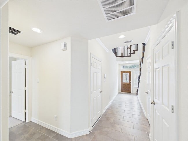 Building Photo - 10606 Shadow Elm Ct