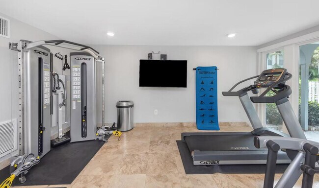 Building Photo - 4312 W Roland St