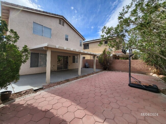 Building Photo - 4330 Mangrove Bay St