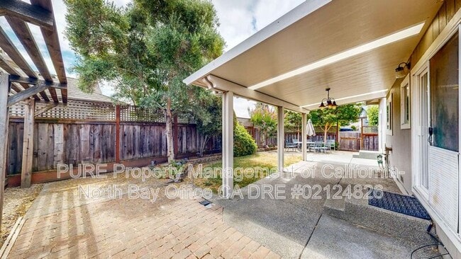 Building Photo - 2030 Seville St