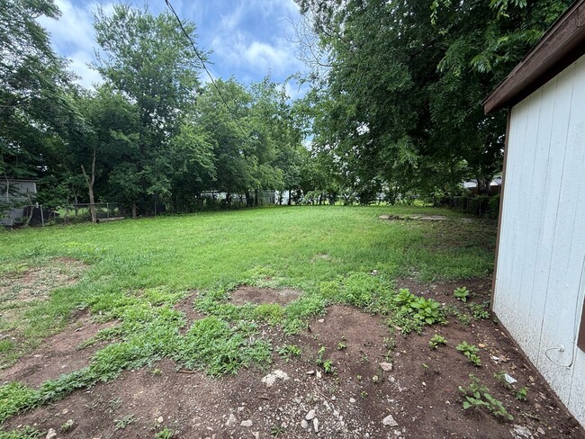 Building Photo - 222 San Angelo Ave