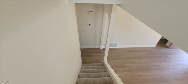Building Photo - 7237 Chesterton Dr