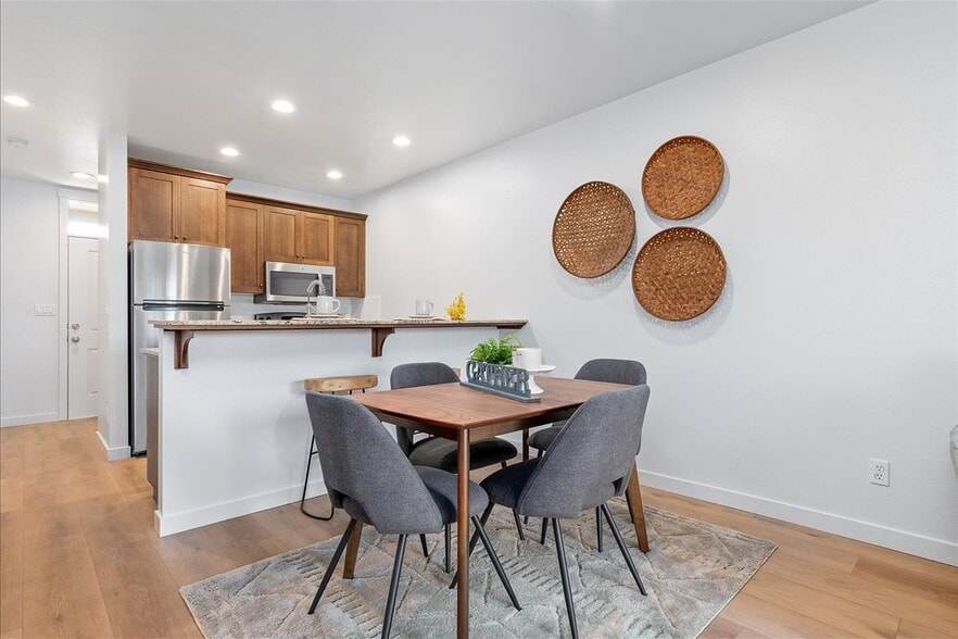 Primary Photo - Linder Springs Townhomes