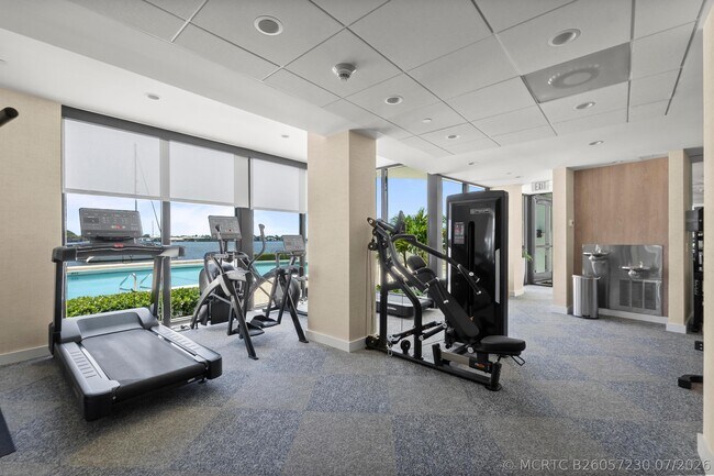 Building Photo - 1200 S Flagler Dr