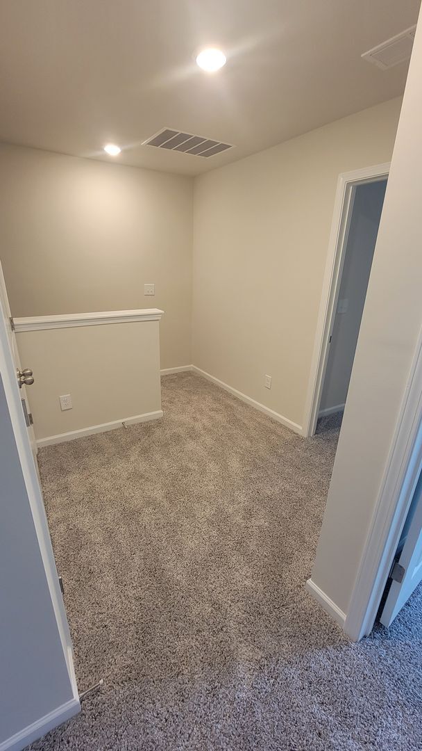 Building Photo - Energy-efficient townhome with 3BR/2.5BA Garage - Kannapolis